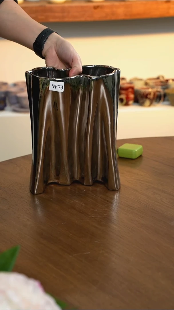 哈**哈银色不退不换w73