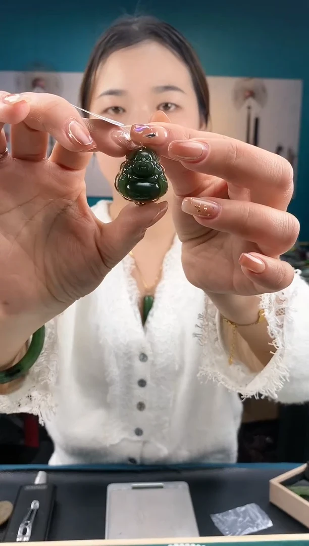 【闪购商品】和田玉挂件18K金镶嵌挂件