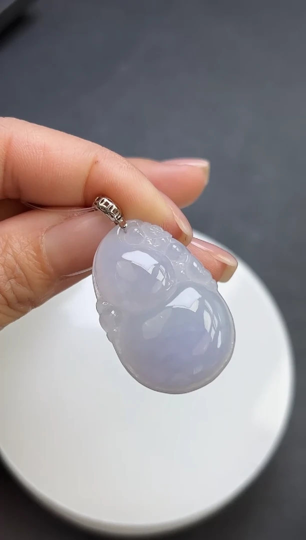 颈饰18K金镶嵌翡翠葫芦