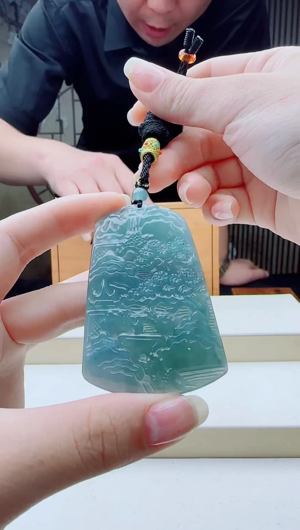 颈饰未镶嵌翡翠多样性发其一