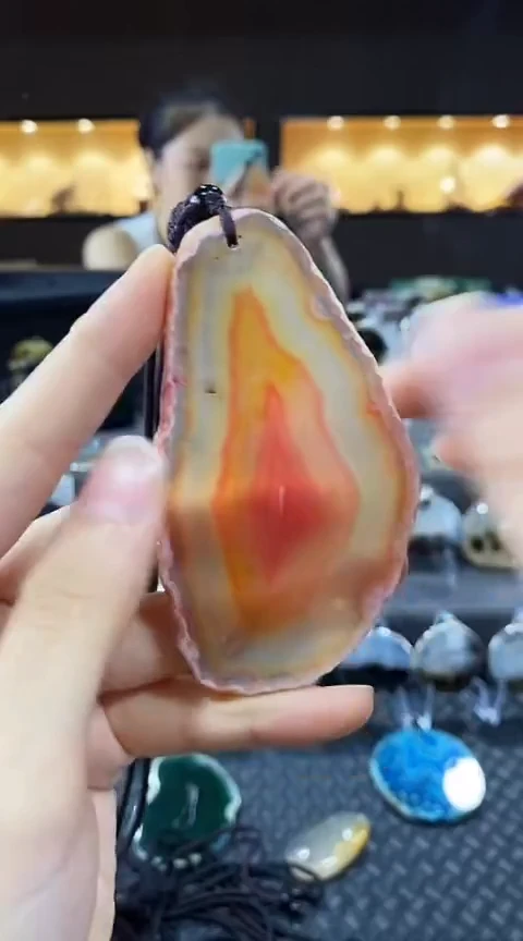 未镶嵌颈饰玛瑙/玉髓鱼***鱼玛瑙