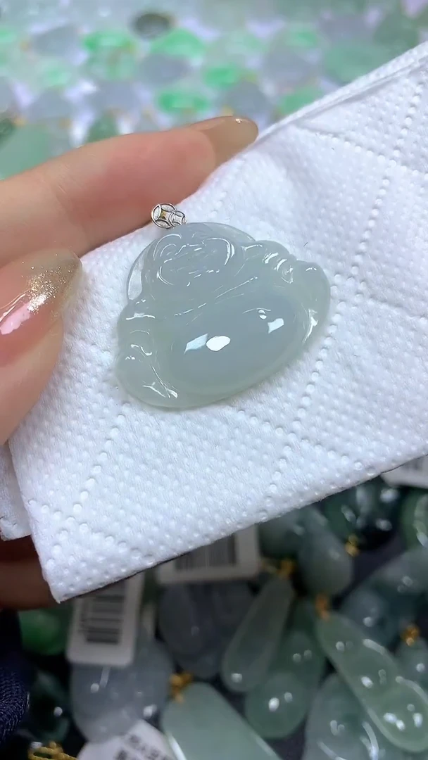 颈饰18K金镶嵌翡翠A货