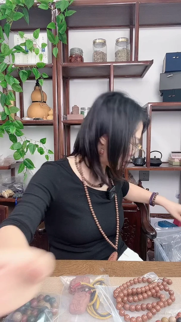 泥塑雪**客梦灵凝神的手串