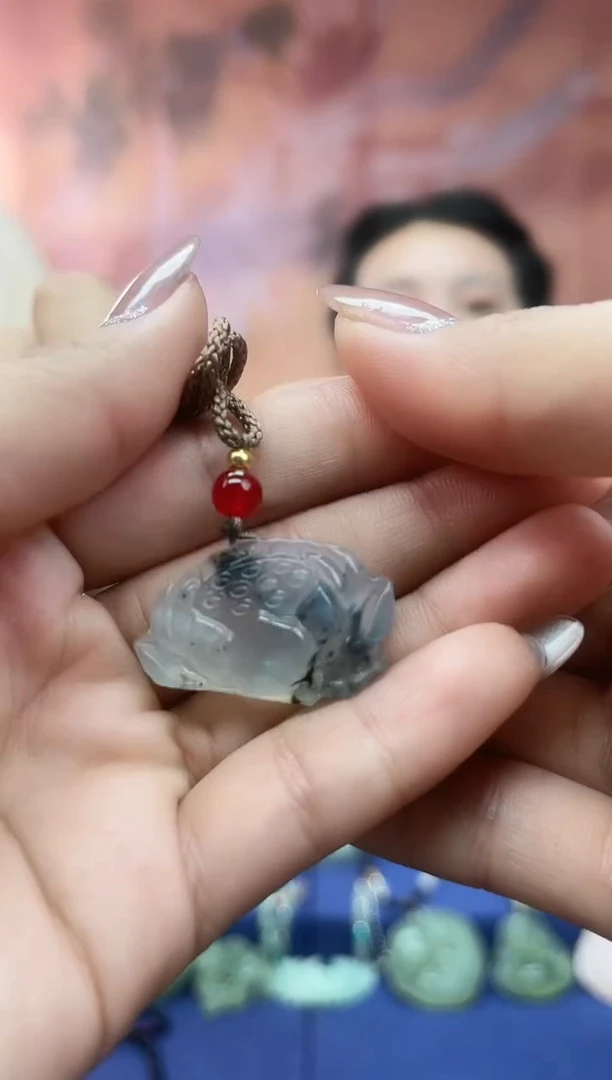 未镶嵌岫玉吊坠·