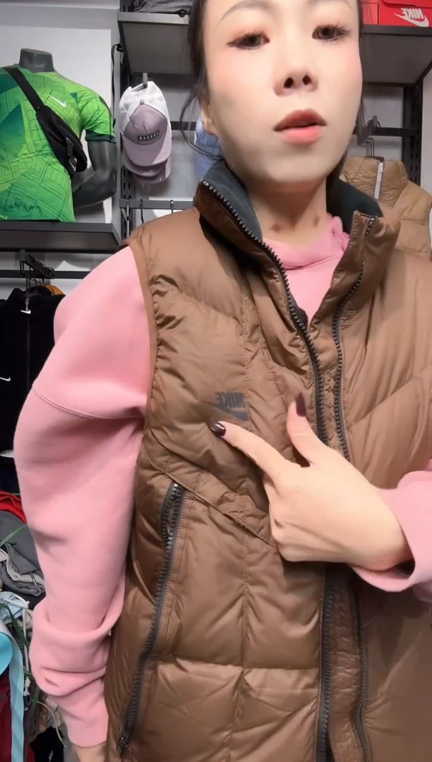 1043编码 瑕疵款直播间过款为准 尺码 L   身高