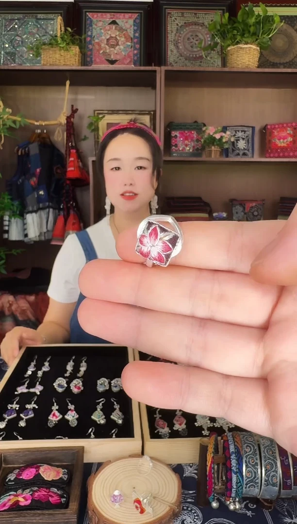 织绣贵州苗绣非遗集市A8748