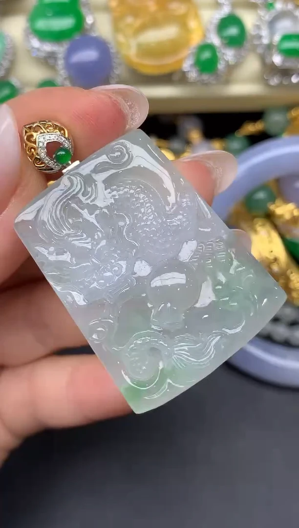 翡翠18K金镶嵌颈饰324-雪姐翡翠天天见