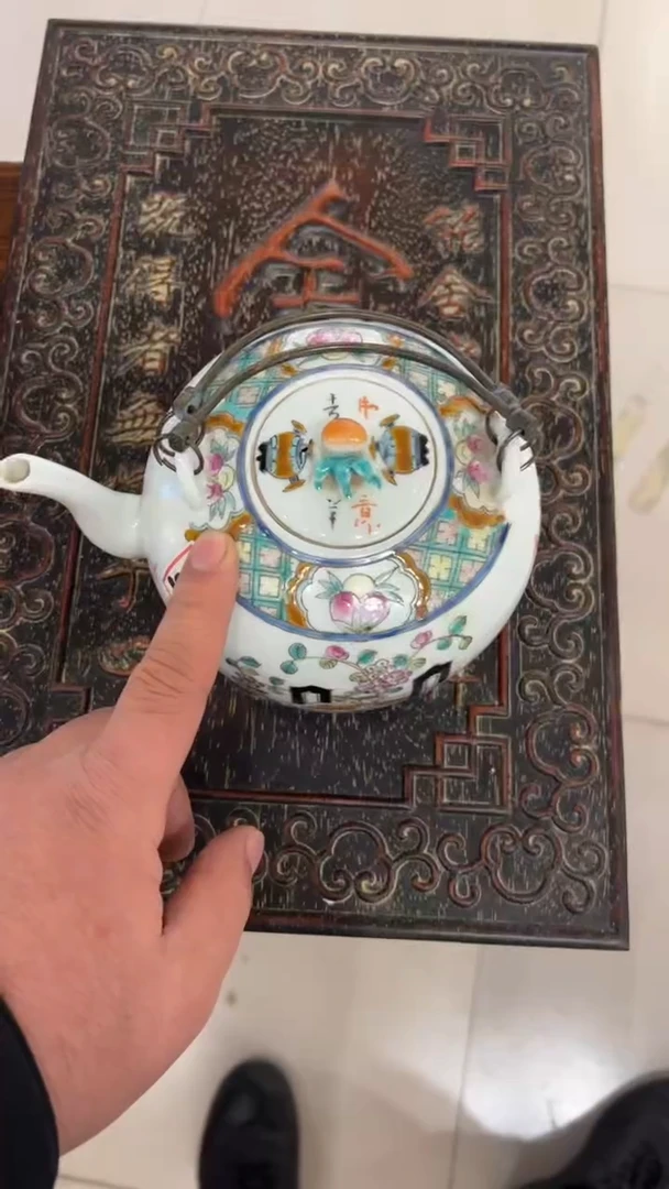 摆件瓷摆件瓷摆件钟鼎支丁水壶