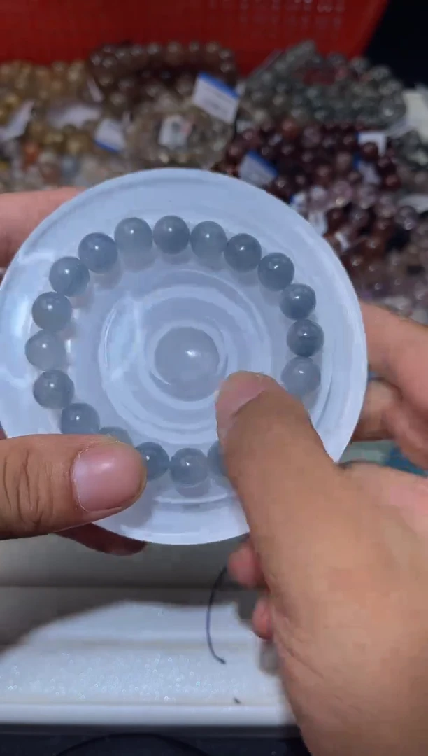 水晶手串未镶嵌L52-10mm蓝兔毛单圈-多样性发其一