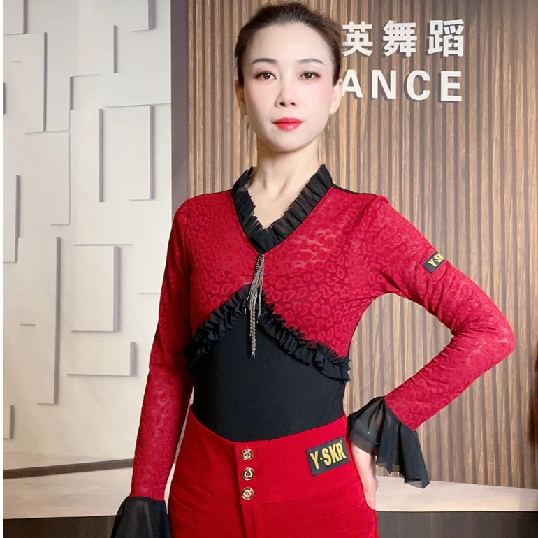 华丝格新款V领荷叶流苏长袖缇花网纱拼接连体小衫时尚气质