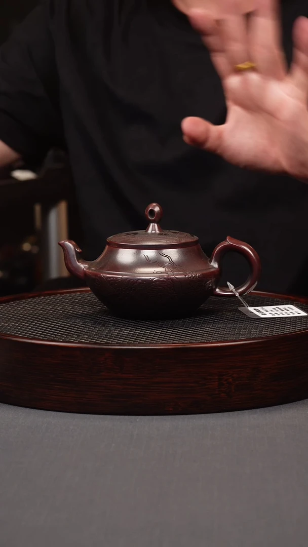 茶壶紫砂.紫  龙  血  .