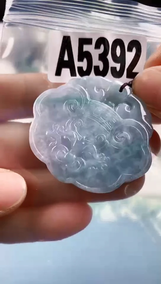 翡翠未镶嵌颈饰天然翡翠吊坠挂件