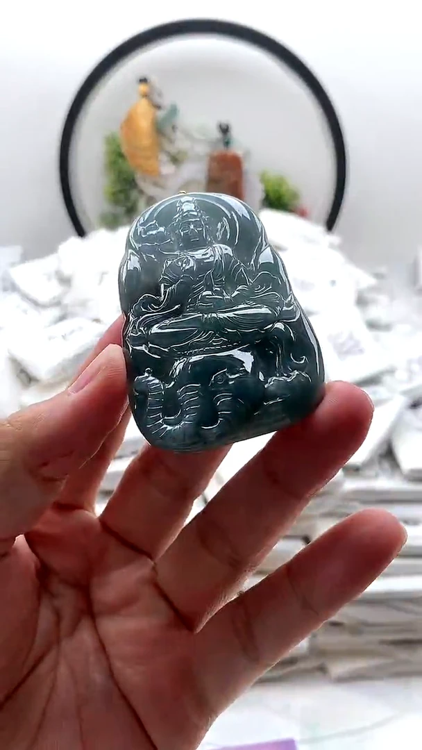 颈饰未镶嵌翡翠普贤