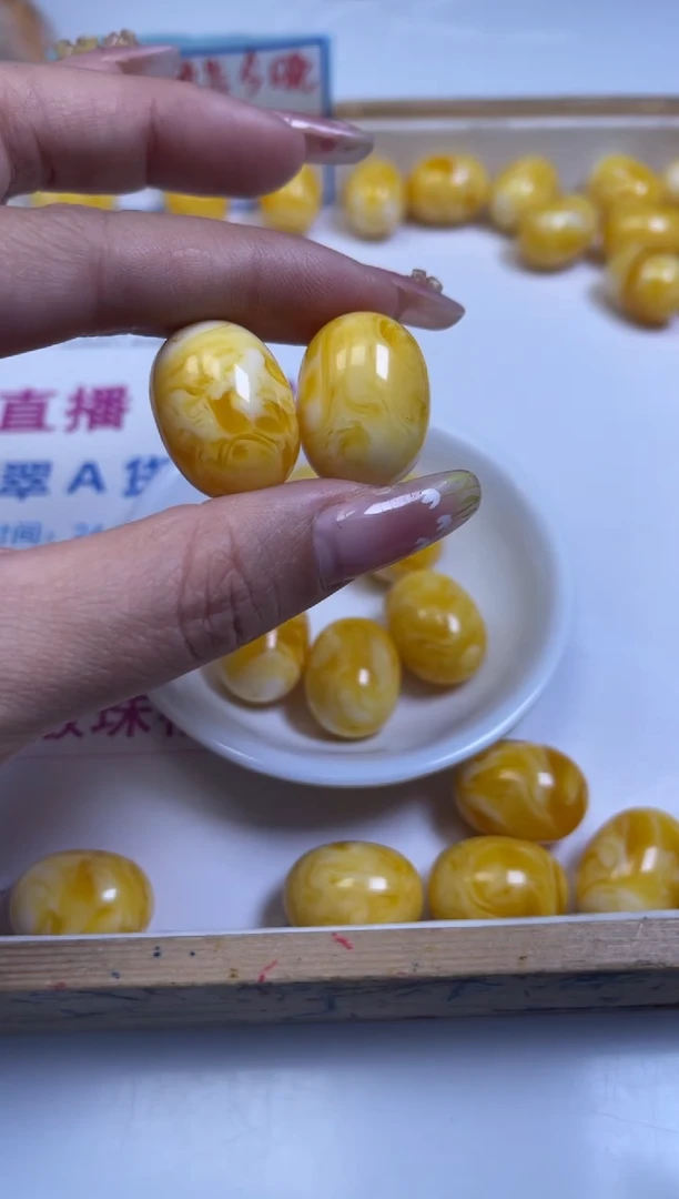 裸石蜜蜡未镶嵌A1858 金 丝 蜜蜡枣珠18*24mm2个6.8元