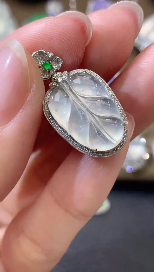 吊坠(不含链)18K金镶嵌翡翠C9