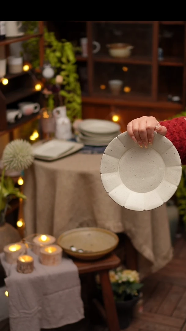 【闪购商品】瓷片花瓣盘子一个