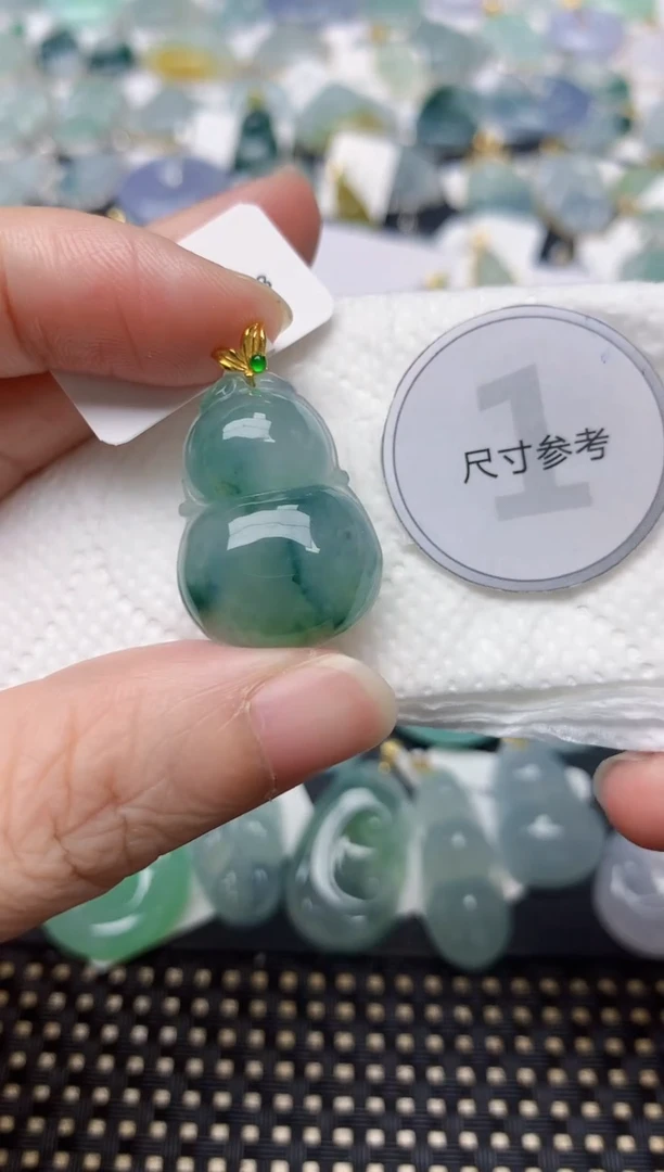 颈饰18K金镶嵌翡翠天然缅甸A货翡翠