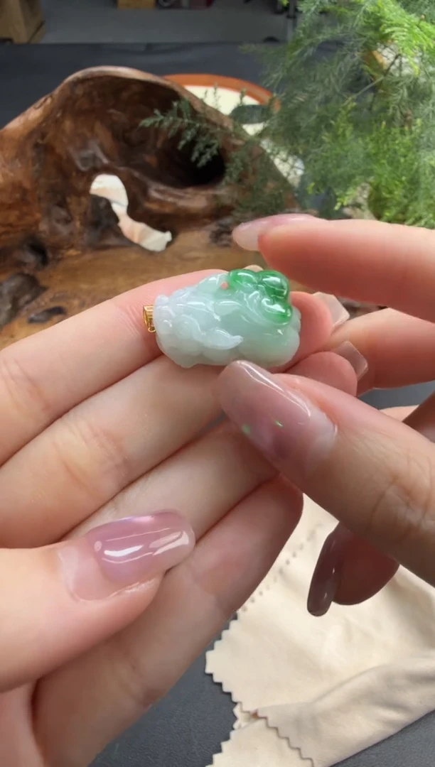 吊坠(不含链)18K金镶嵌翡翠翡翠饰品-50