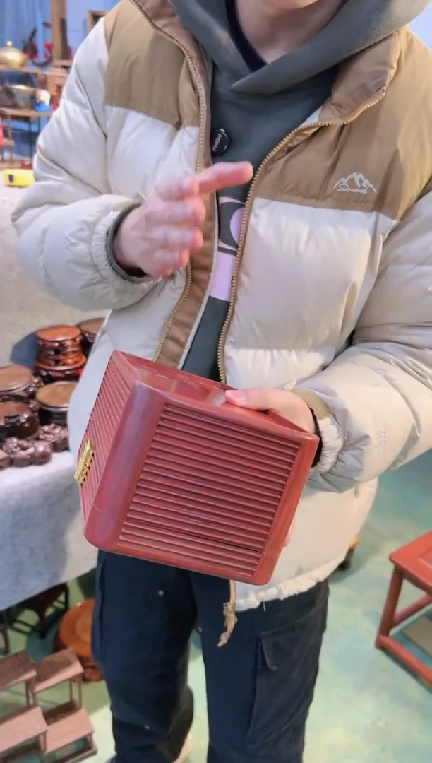 【闪购商品】染料紫檀（血檀）非洲小叶紫檀纸巾盒1个