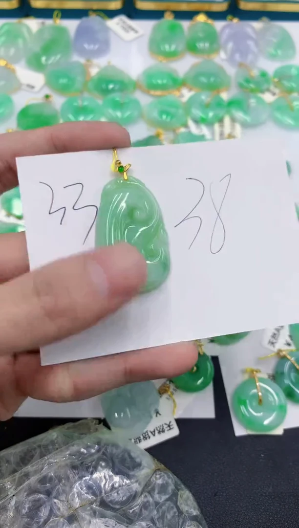 颈饰未镶嵌翡翠1111111