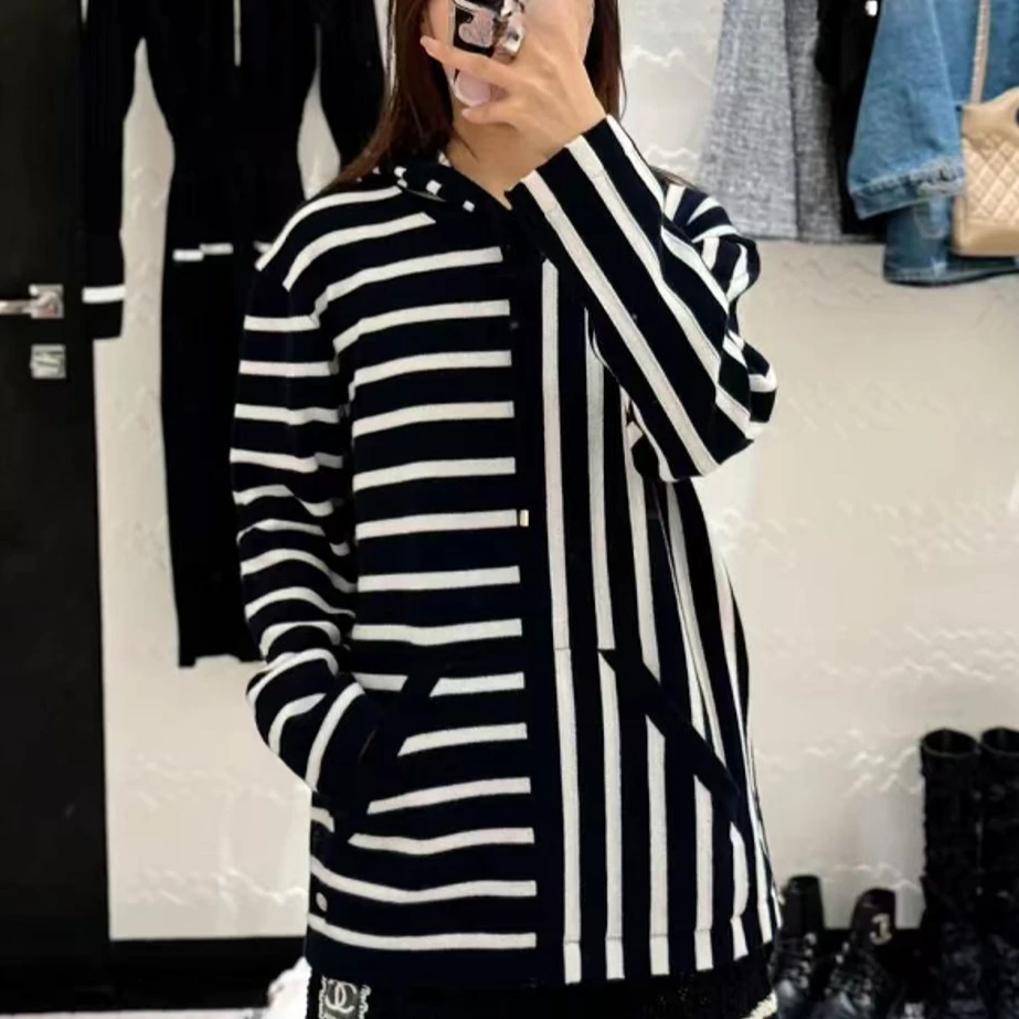 99新 Chanel/香奈儿 24S蓝白条纹横竖拼接连帽羊绒针织衫 34码