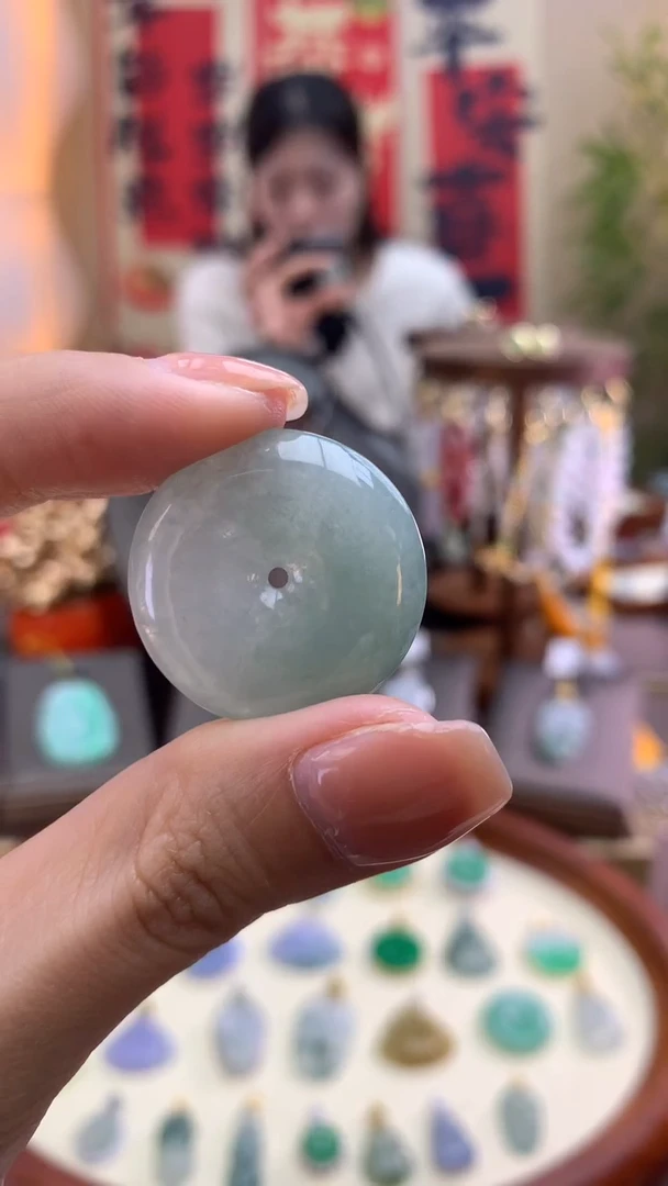 【闪购商品】翡翠颈饰未镶嵌平安扣