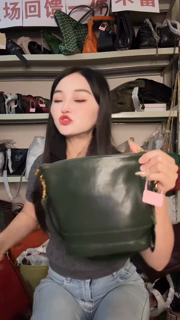 小牛皮（革）珊瑚店清斜挎包真皮包时尚百搭包包