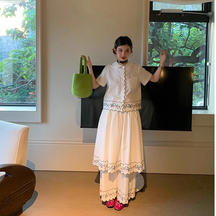 高端货~重工绣艺边缘田园刺绣娃娃领衬衫中长款半裙长裤三件套夏