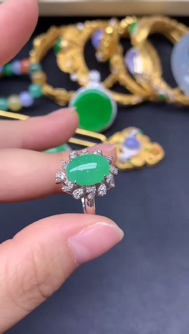 18K金镶嵌戒指翡翠268-雪姐翡翠天天见