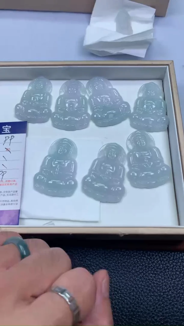 吊坠(不含链)未镶嵌翡翠天然翡翠A货  观音吊坠 多样性发一