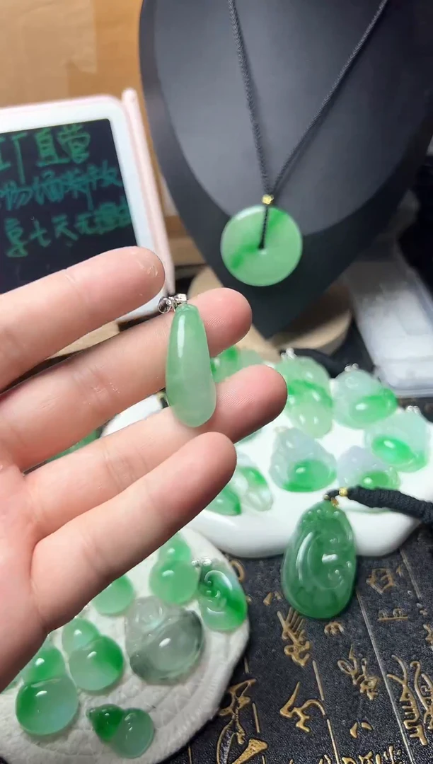 颈饰未镶嵌翡翠所见即所得，一图一物