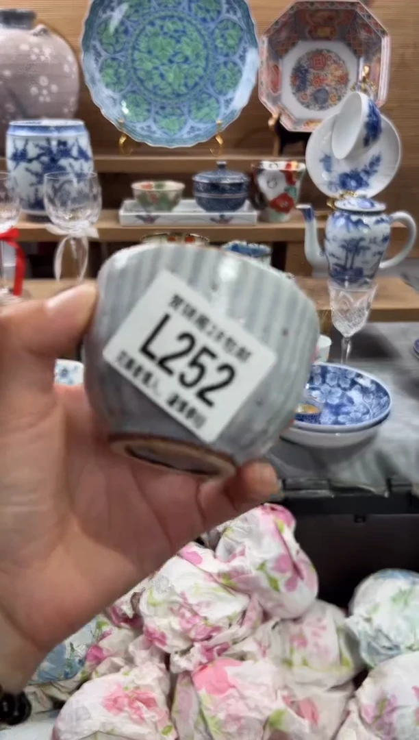 瓷片句*哥      L252