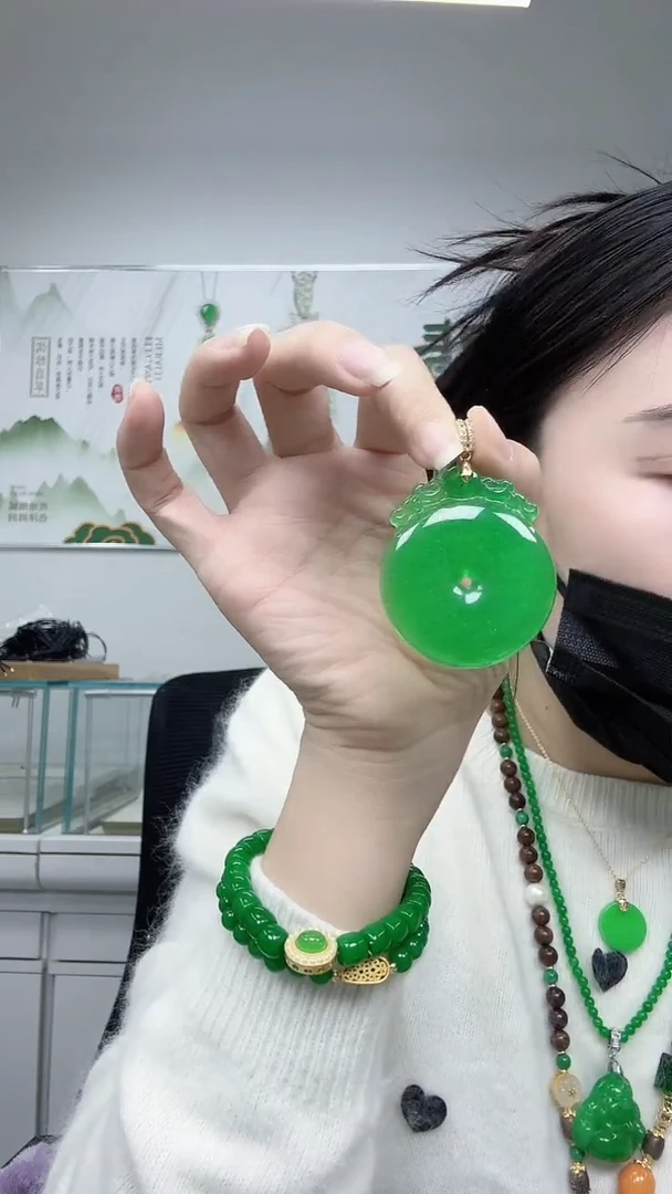 颈饰未镶嵌翡翠如意大大平安扣