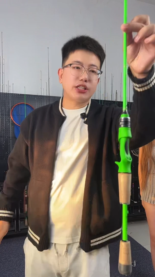 1.8m碳素绿巨人1.8米枪柄（瑕疵尾货竿，没有售后，介意勿拍）