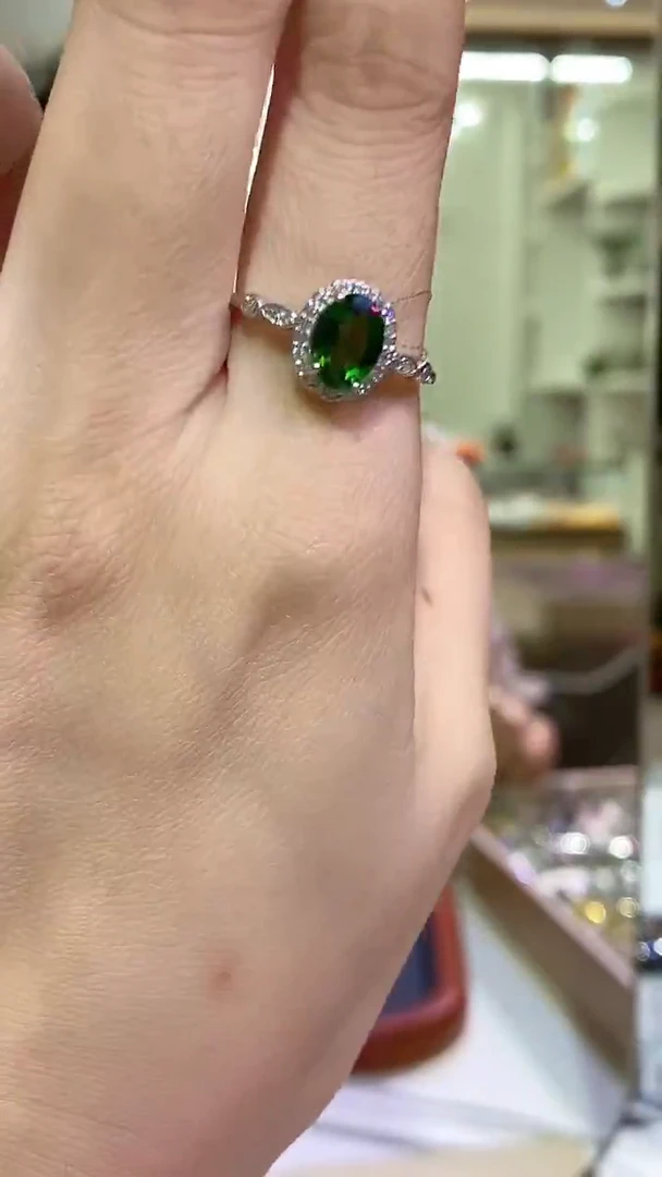 银S925镶嵌透辉石戒指066ZB1030产品一个