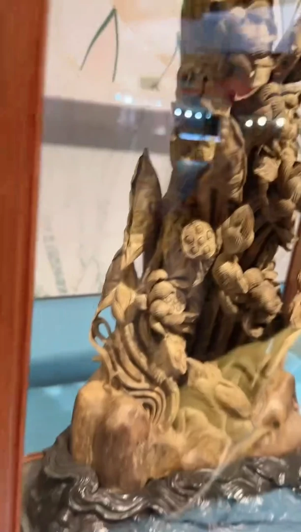 木20125950  印尼纯手工雕件