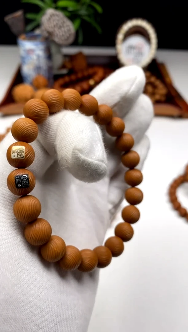 猴头核桃吊坠黑白标苏拉