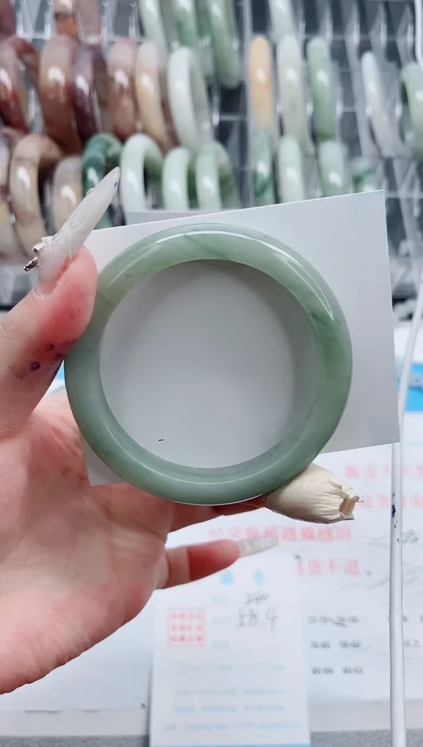 【闪购商品】石英质玉手镯未镶嵌A240-58.4