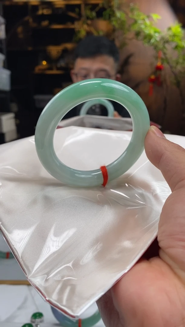 未镶嵌手镯翡翠s115，56-58