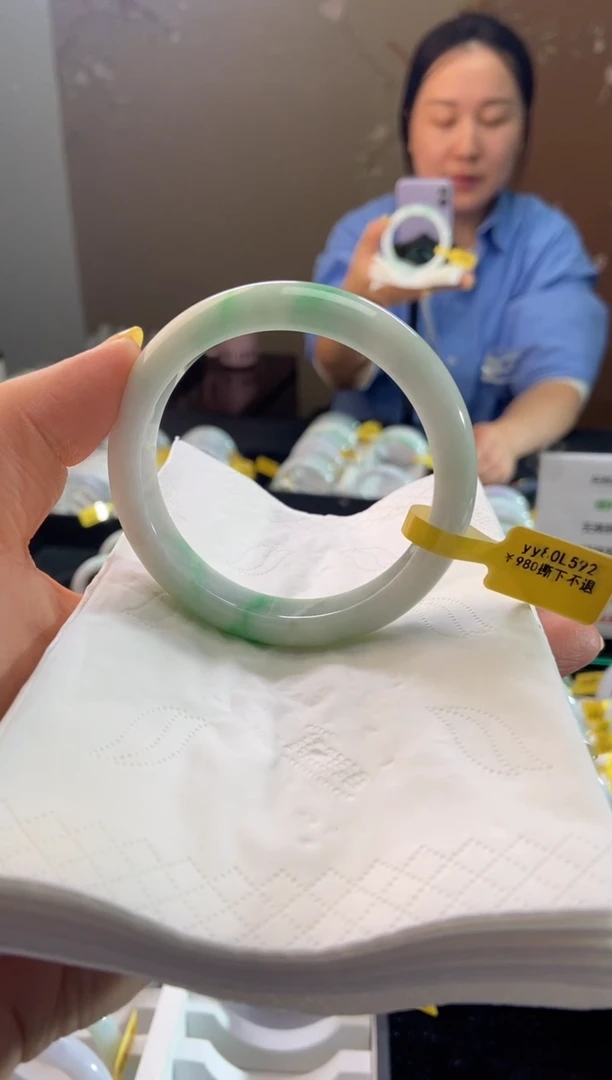 未镶嵌手镯翡翠59.2圈口d