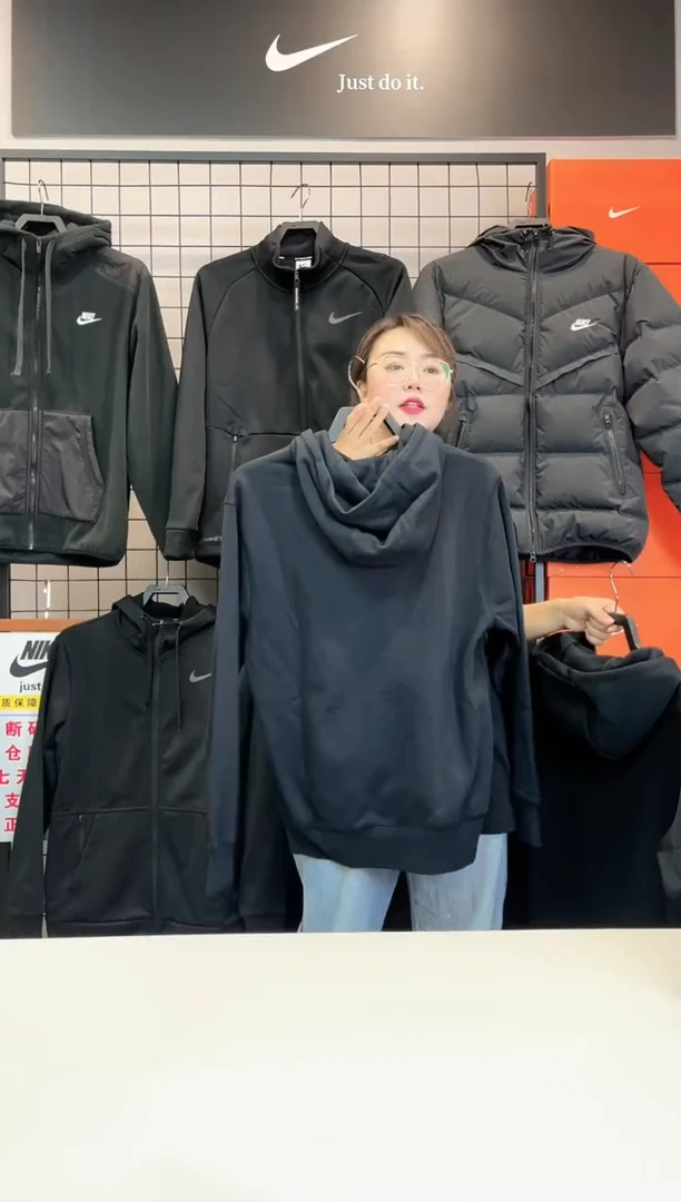 抓**鱼3105 黑色卫衣 M码110斤-130斤 不退换