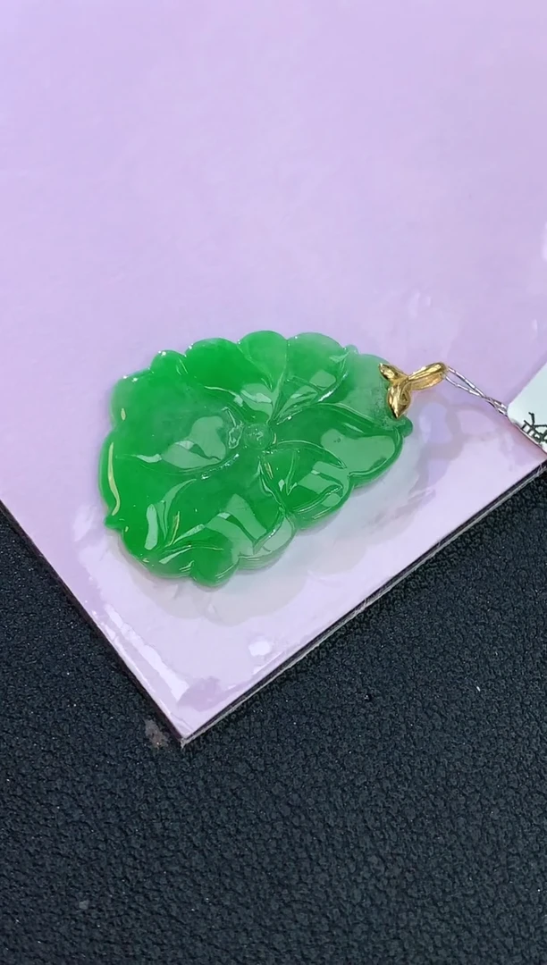 颈饰18K金镶嵌翡翠赠礼盒证书 麦麦