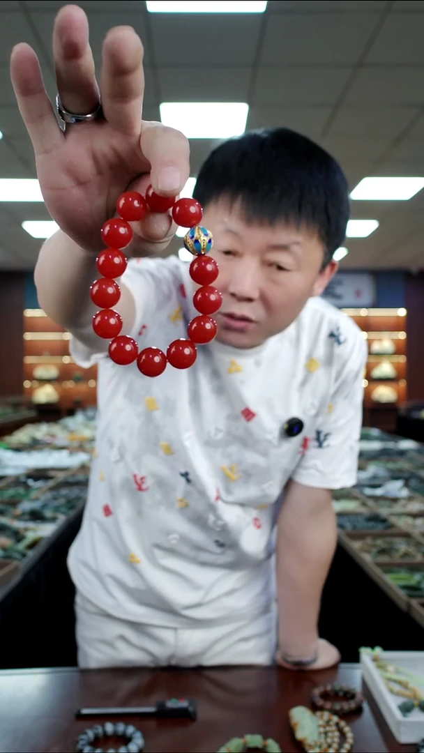 未镶嵌蛇纹石玉手串多样是发货随机发一
