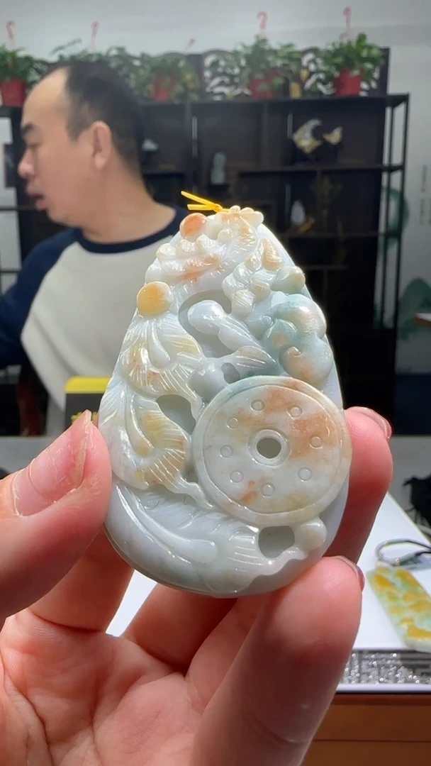 【闪购商品】翡翠颈饰未镶嵌天然翡翠A货吊坠