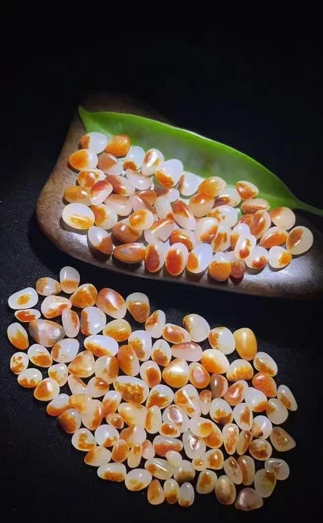 新疆戈壁奇石小籽天然观赏石