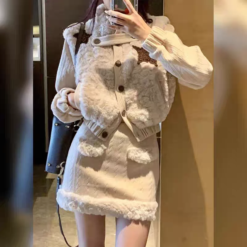 冬季新款气质温柔系富家千金高级感小香风外套+半裙显瘦套装女