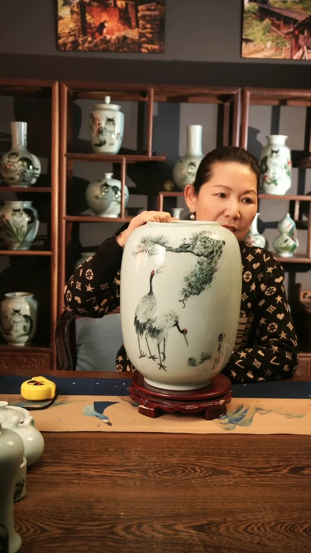 【闪购商品】釉中彩 冬瓜瓶B（松鹤画