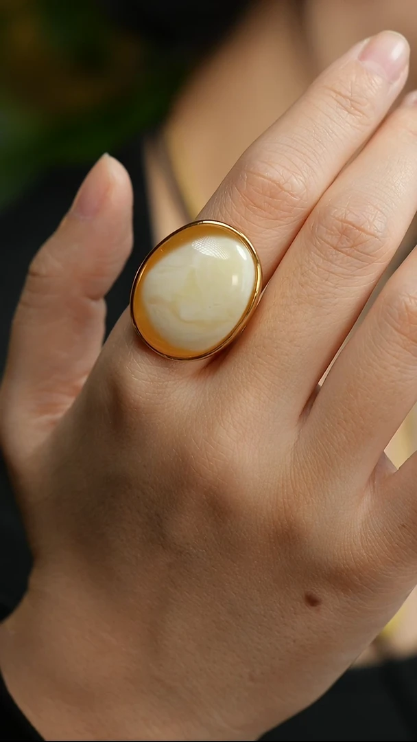 银S925镶嵌蜜蜡戒指新月