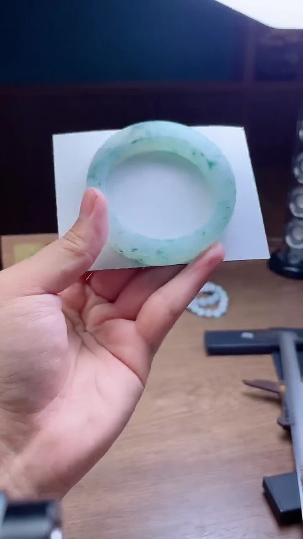 未镶嵌手镯定制翡翠虎*园定制