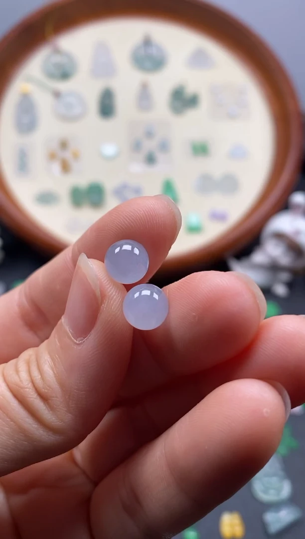 颈饰未镶嵌翡翠冰紫珠子1对/芬